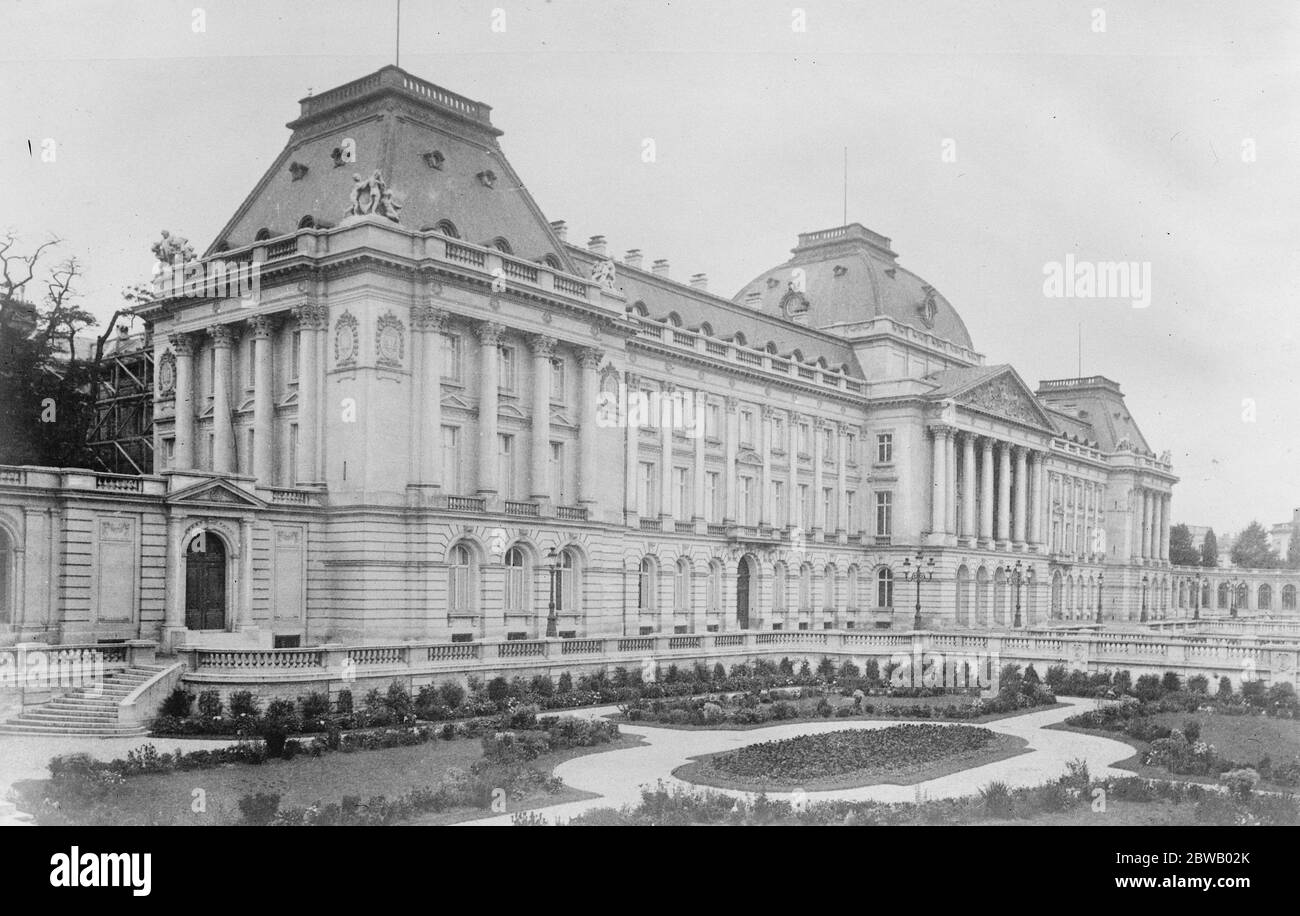 Brussels The Royal Palace where king and Queen will stay during their visit to Belgium 27 April 1922 Stock Photo