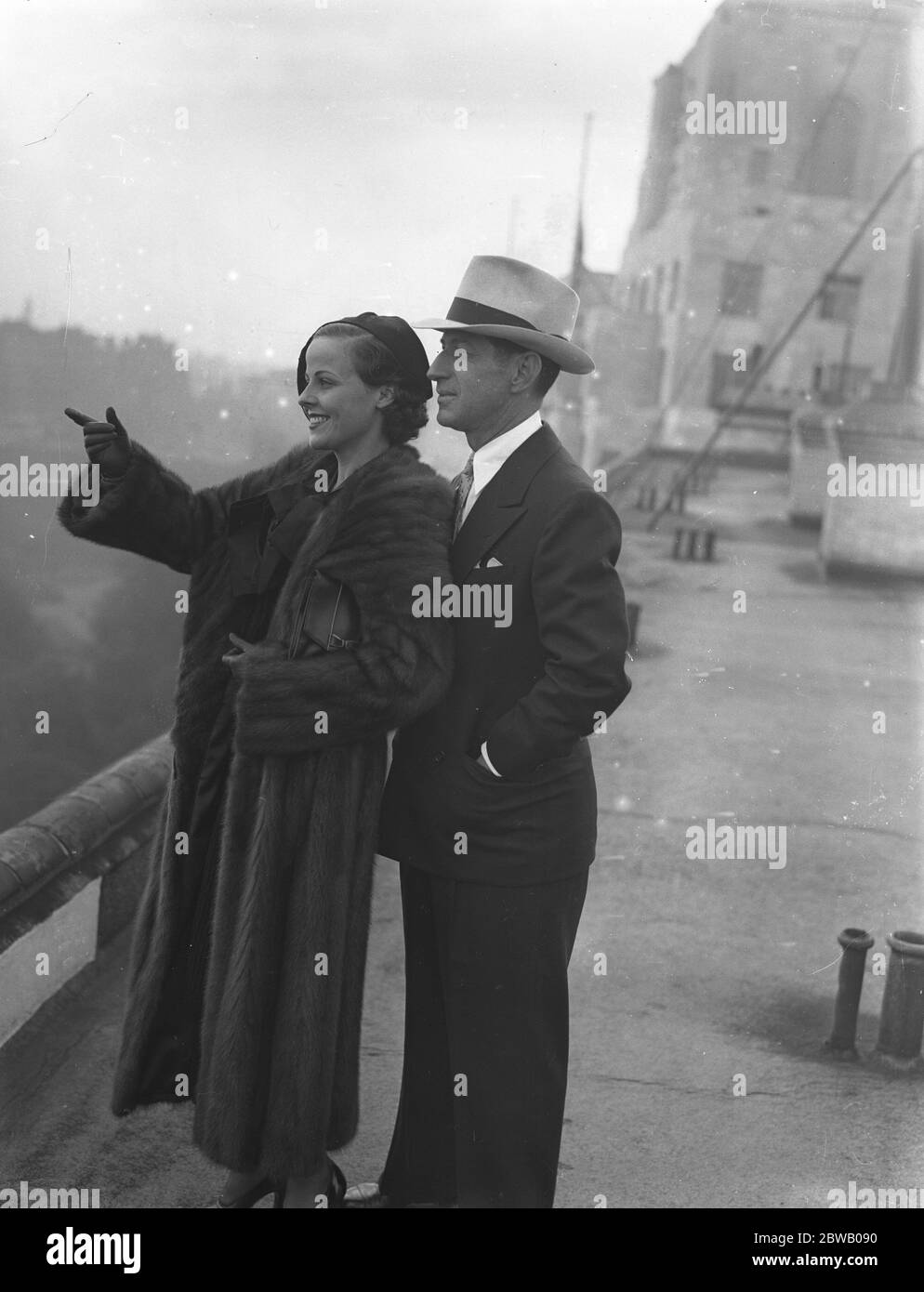 At the Savoy , London . Miss Barbara Kent , the film star and her husband , Mr Harry Edgington , who manages the business affairs of Hollywood celebrities 12th October 1934 Stock Photo
