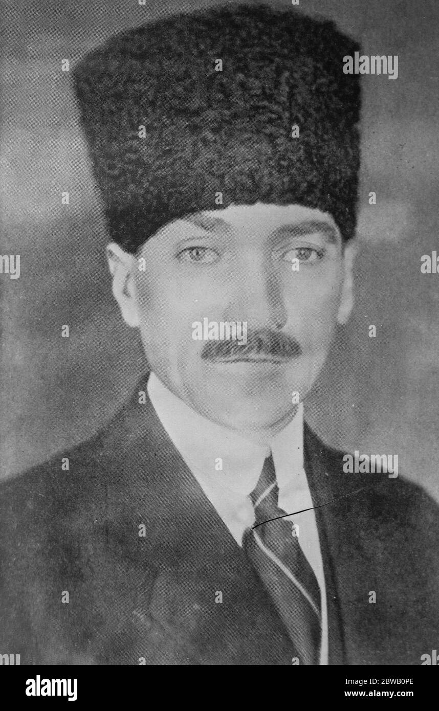 Turkey ' s Man Of The Moment A new portrait of Mustapha Kemal Pasha the Turkish Nationalist leader 25 October 1922 Stock Photo