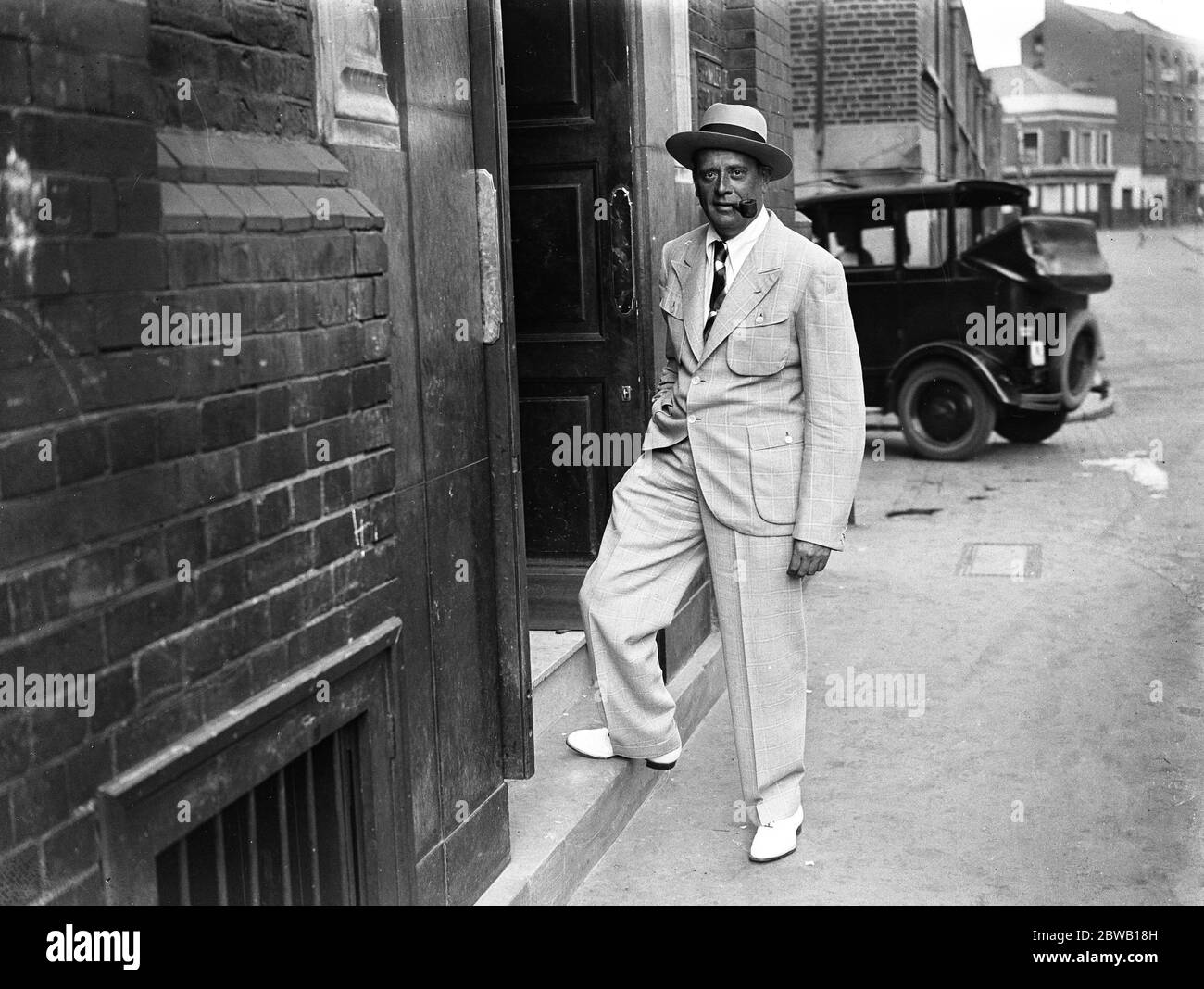 At the Gaumont British Film Studios , Islington , Mr Sam Hardy , the famous American actor . 31 August 1933 Stock Photo