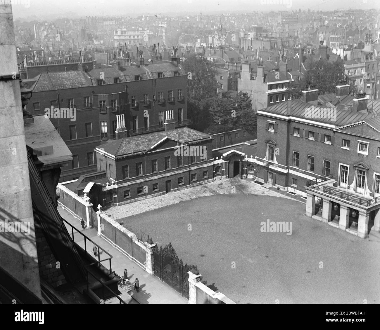 Devonshire House residence of the Dukes of Devonshire in the 18th and