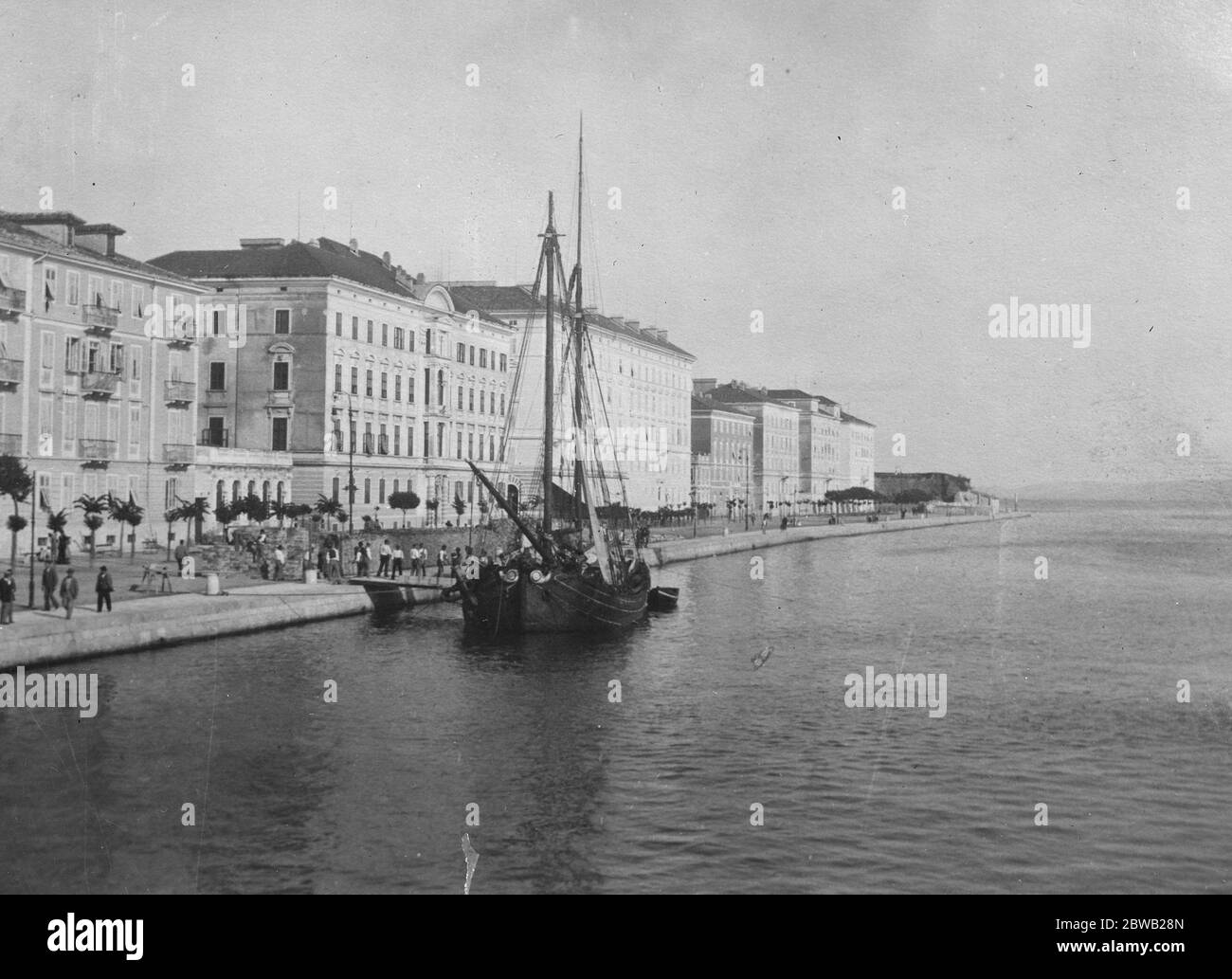 D ' Annunzio Forces Surrender Zara in Turkey 27 December 1920 Stock Photo -  Alamy