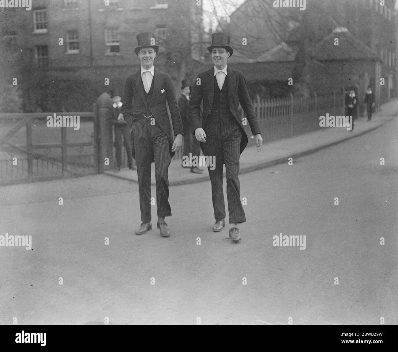 Eton College Twins , The Earl of Dudley 's Sons Puzzle the Master in Berkshire Eton masters are finding it difficult to distinguish between the 16 year old twins the Hon Edward Frederick Ward and the Hon George Reginald Ward ( left ) , of the Earl of Dudley 5 December 1922 Stock Photo