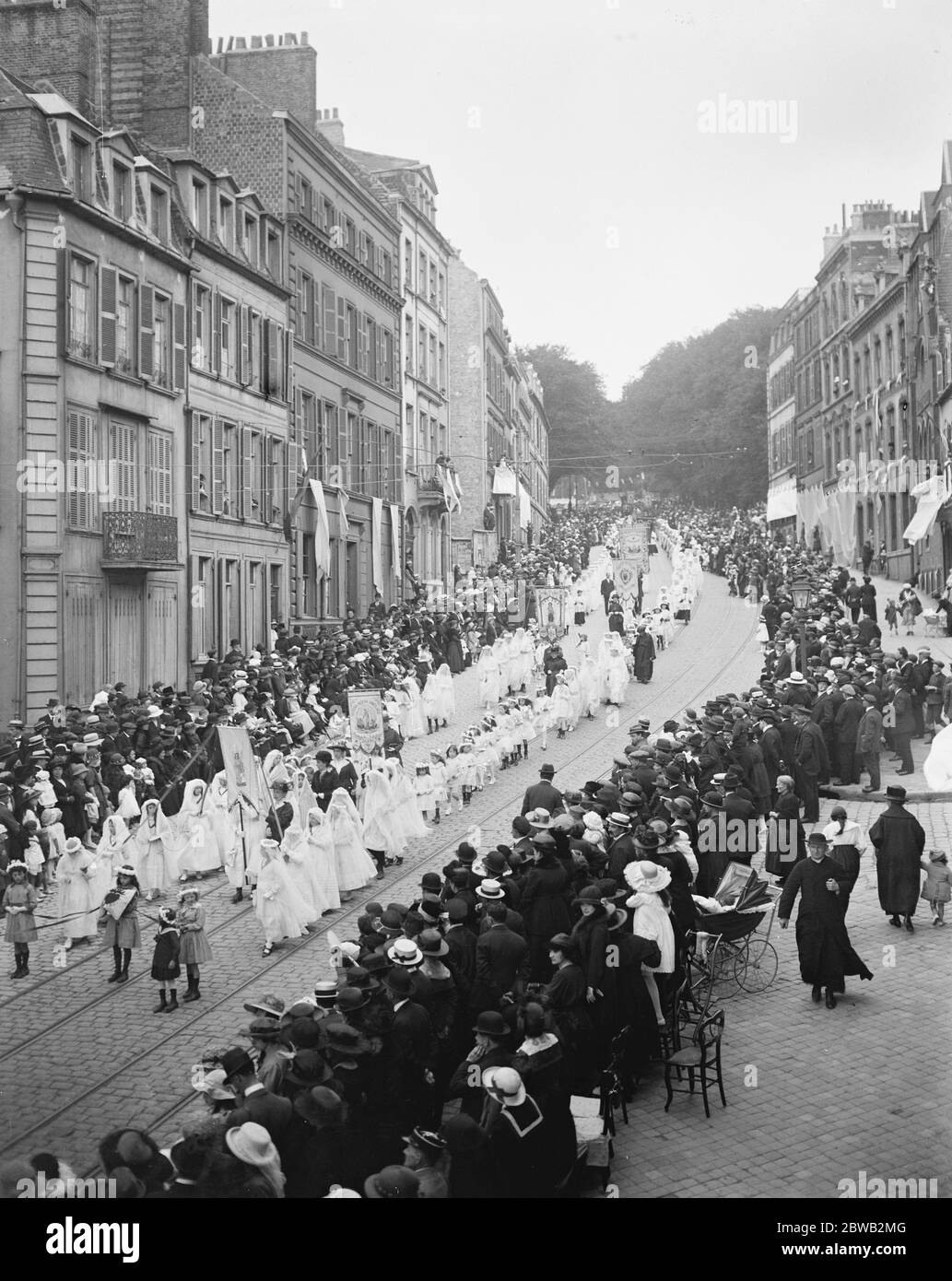 Boulogne France , Procession of our lady of Boulogne 22 August 1920 Stock Photo