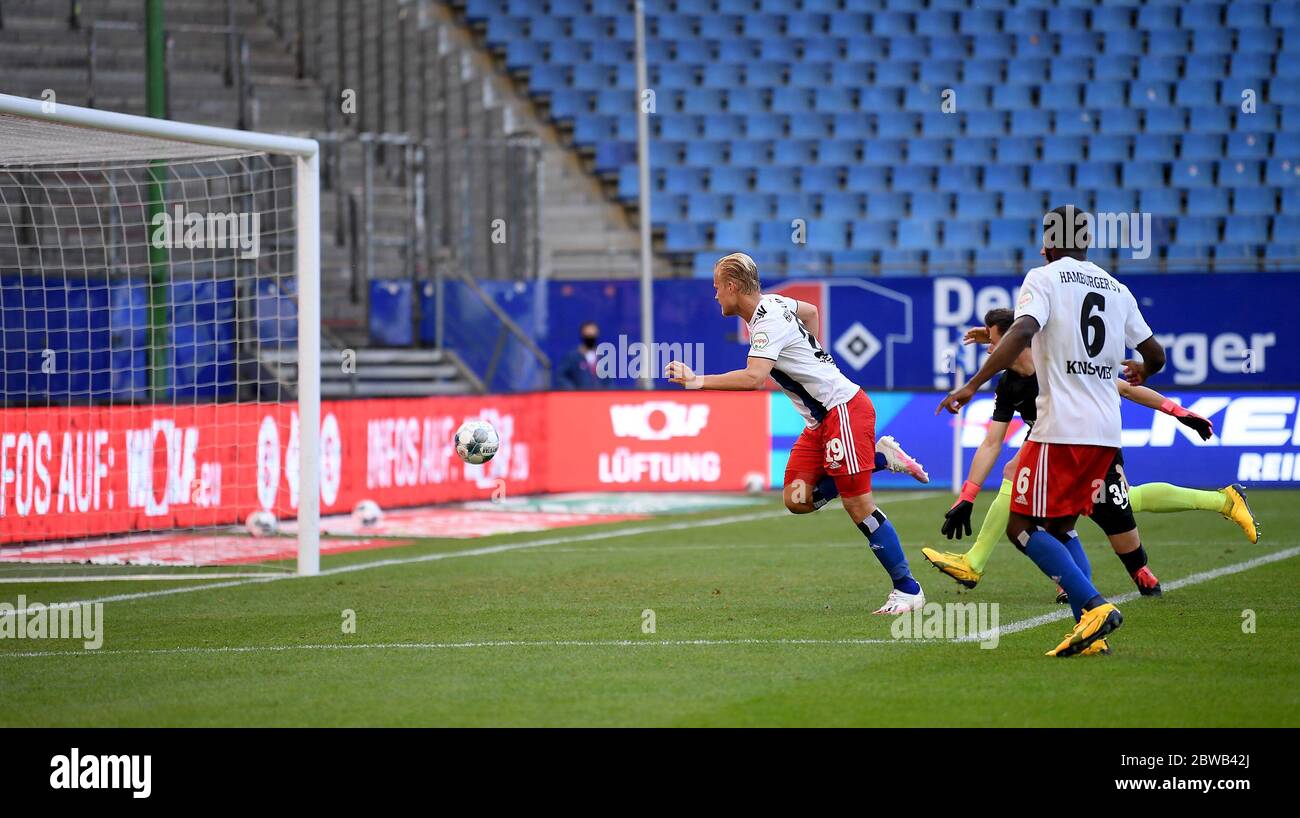 Max Kulke of Dresden runs with the ball during the 3. Liga match News  Photo - Getty Images