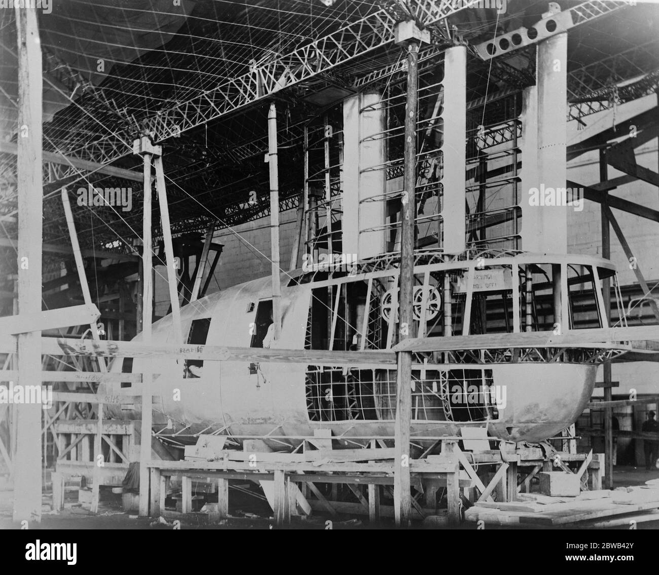 Great American airship about to make its trial flight . The great American airship ZR1 , which has been completed at Lakehurst , New Jersey , is expected to make its trial flight this weekend . A view of the giant airship showing the pilot house . 30 August 1923 Stock Photo