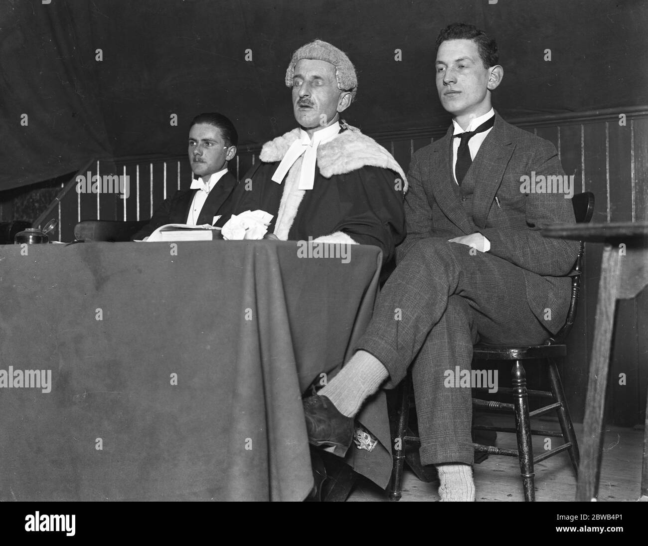 Cambridge undergraduates ' Mock Trial ' at Alexandria Hall - ' Rex versus Harold Wendover ' His Lordship ( Dr P H Winfield ) 28 November 1922 Stock Photo