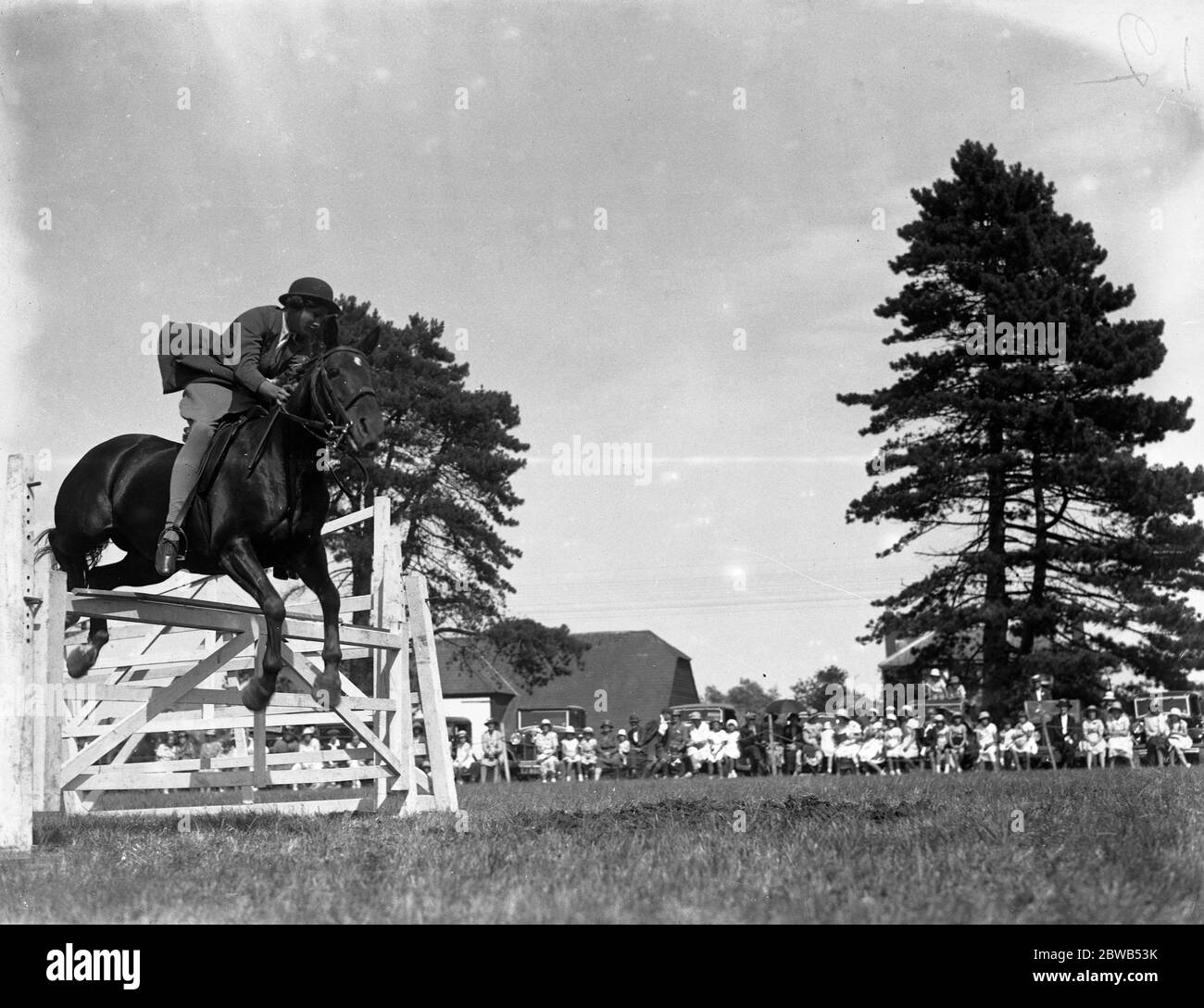 Woman horse riding archive Black and White Stock Photos & Images - Alamy