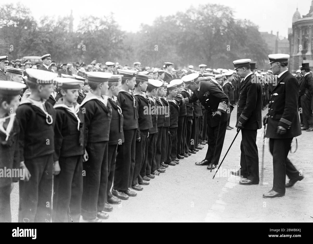 Sir Eric Geddes inspecting the Naval Brigade . 1919 Stock Photo