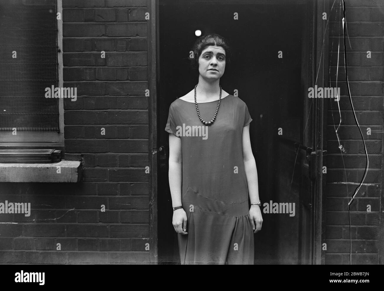 Miss Kathleen Moseley , first girl graduate to become an actress in  A Comedy of Good and Evil  at the Ambassadors Theatre . Miss Kathleen Moseley at the Ambassadors Stage Door . 30 March 1925 Stock Photo