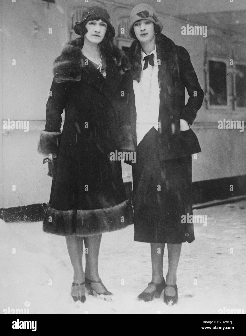 Countess 's fight against ban . Vera Countess Cathcart ( left ) aboard ...