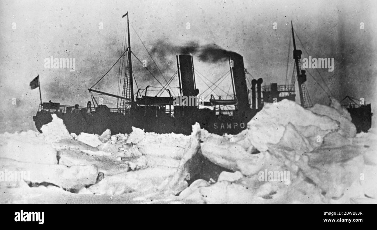 Aeroplanes drop provisions for Icebound steamers . For the first time in the history of the Baltic 25 steamers en route to and from Petrograd are frozen in the Finnish Gulf and Army airmen are dropping provisions on the ice . A Government ice breaker at work in the Gulf of Finland 12 January 1926 Stock Photo