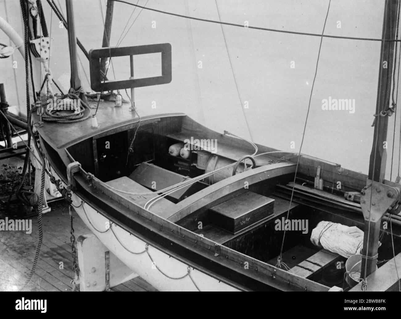 A ship 's lifeboat fitted with Marconi apparatus . The rectangular frame on top of the cabin is used in conjunction with the ordinary aerial to form a direction finder and thus is invaluable for rescue work . Marconi 's Wireless Telegraph Co Ltd . 1 January 1925 Stock Photo