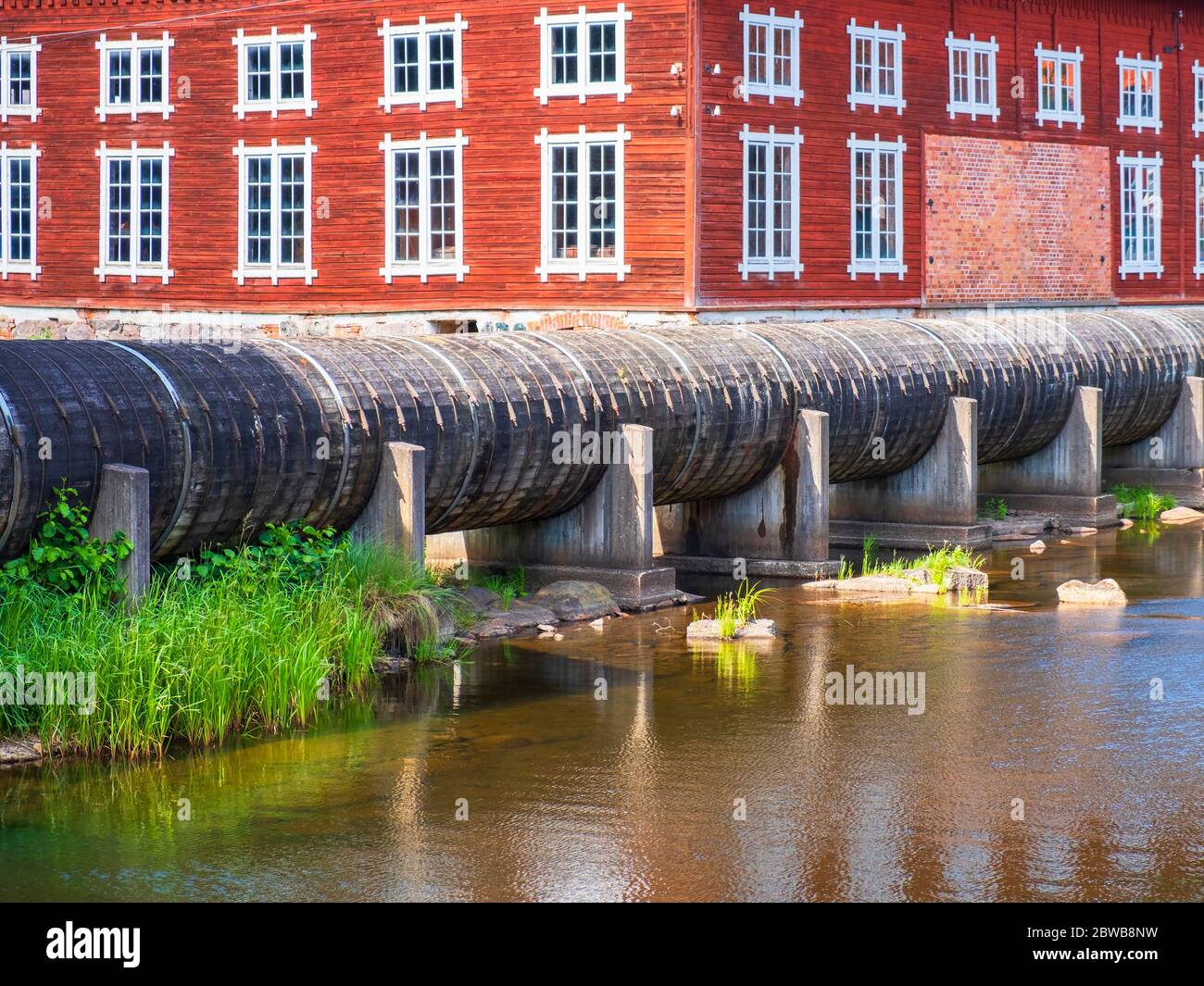 Wooden tube window hi-res stock photography and images - Alamy