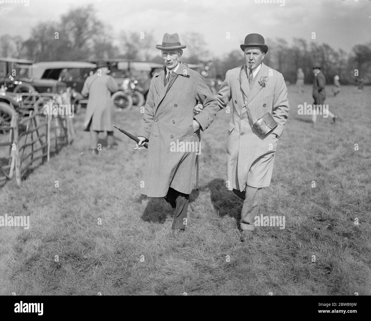 The Bar Point to Point races at Greenford Green . Lord Birkenhead and a friend . 14 April 1923 Stock Photo
