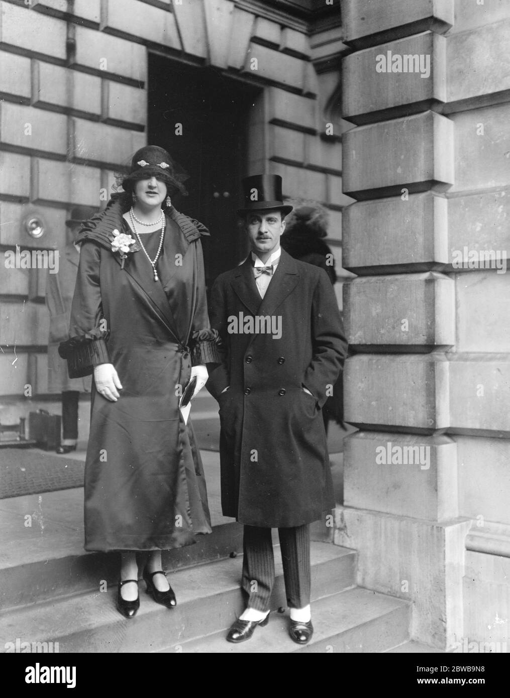 Private view day at the Royal academy . Lady Knatchbull . 3 May 1924 Stock Photo