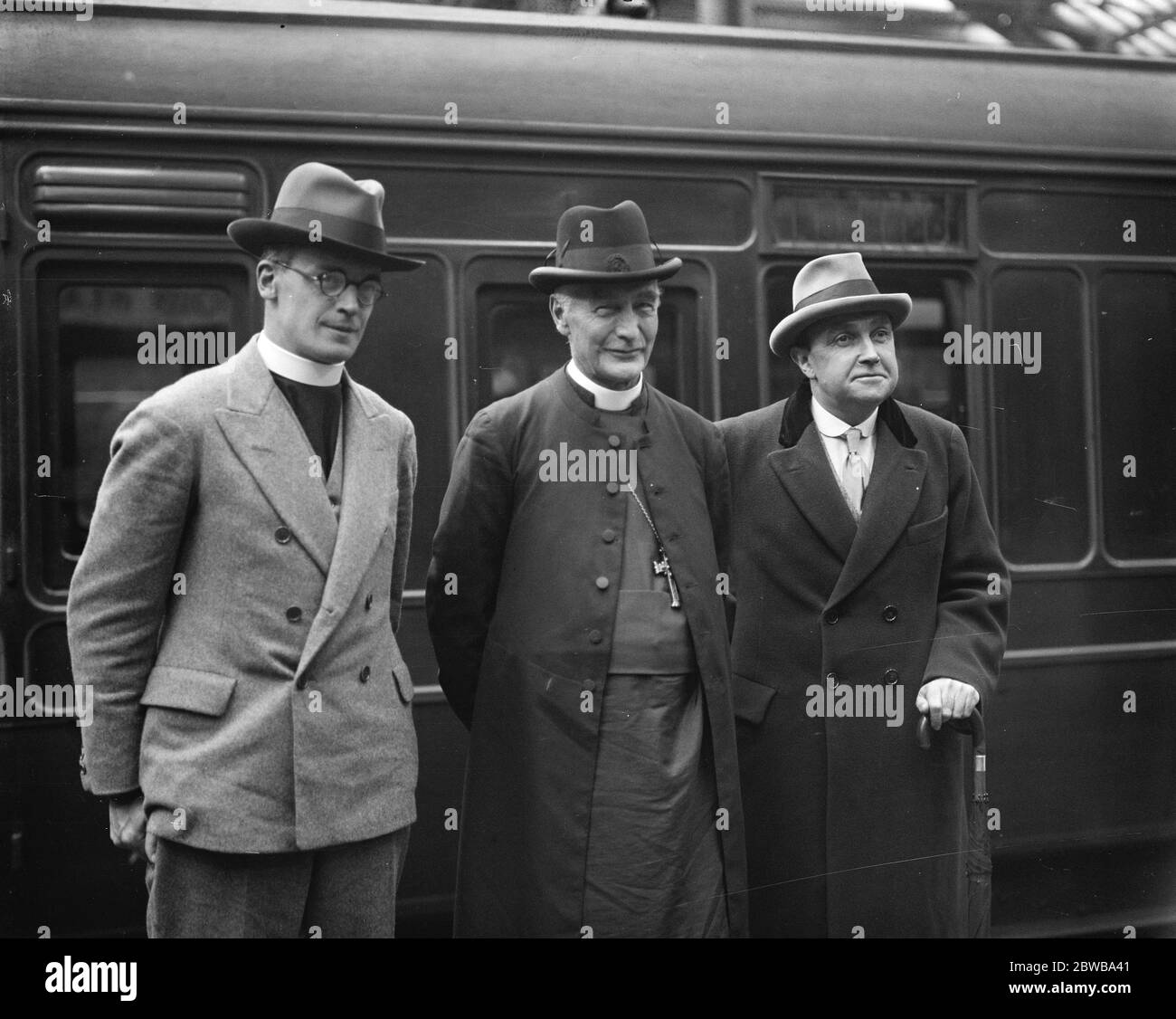 Bishop of London leaves Euston for World Tour . Left to right . The Rev H C Thomas , the Bishop of London , and Mr Ormond Blyth . 29 July 1926 Stock Photo
