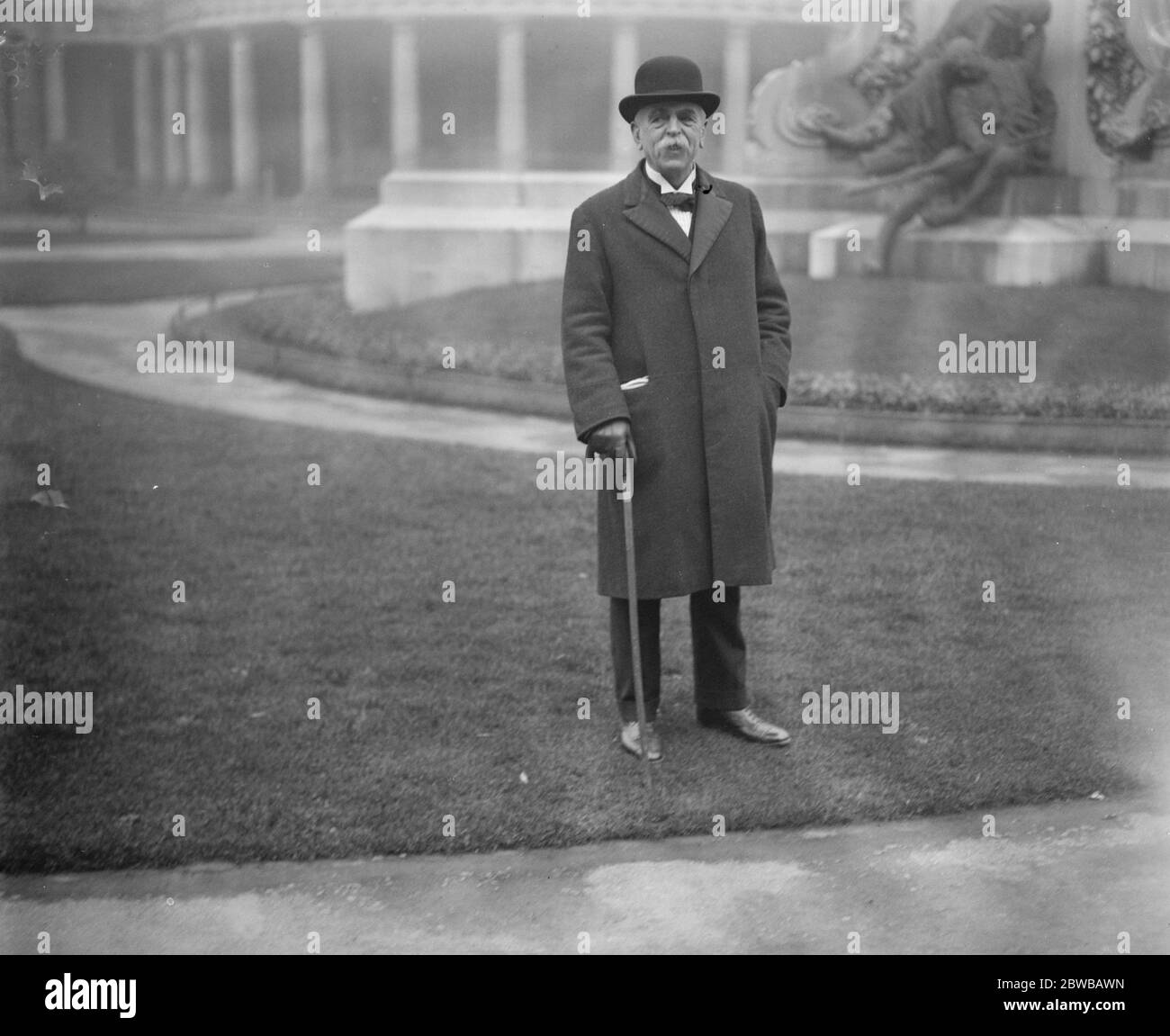 First meeting of Irish Free State Senate in Dublin . Mr Benjamin Haughton arriving . 12 December 1922 Stock Photo