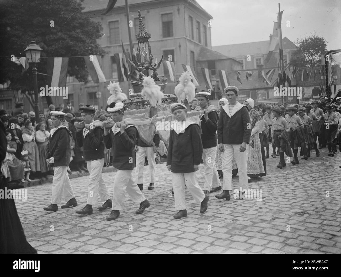 Striking procession of  Our Lady  at Boulogne . Boys from a Naval College in an impressive tableau . 25 August 1924 Stock Photo