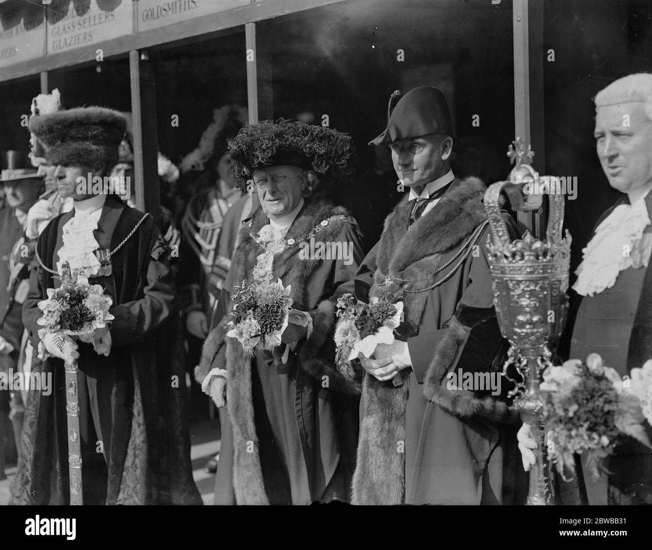 At the Guildhall , the Election of the New Lord Mayor . Sir Percy Incent ( left ) retiring Lord Mayor and Sir George Broadside , the Lord Mayor Elect . 29th September 1936 Stock Photo