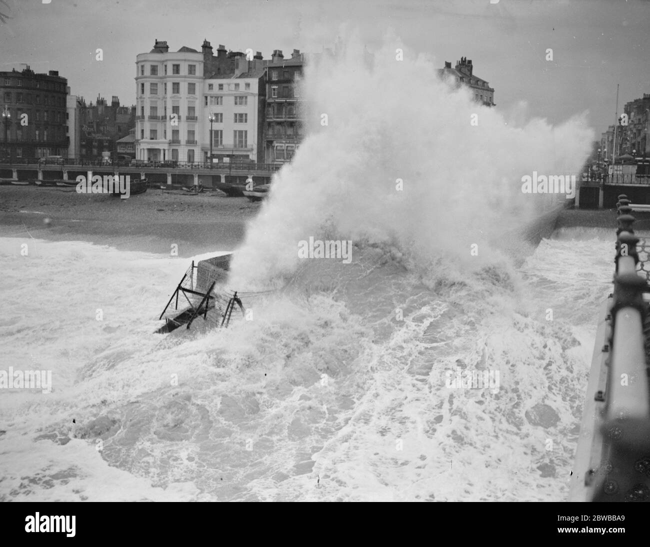 Rough Seas at Brighton , Sussex . 14th December 1936 Stock Photo