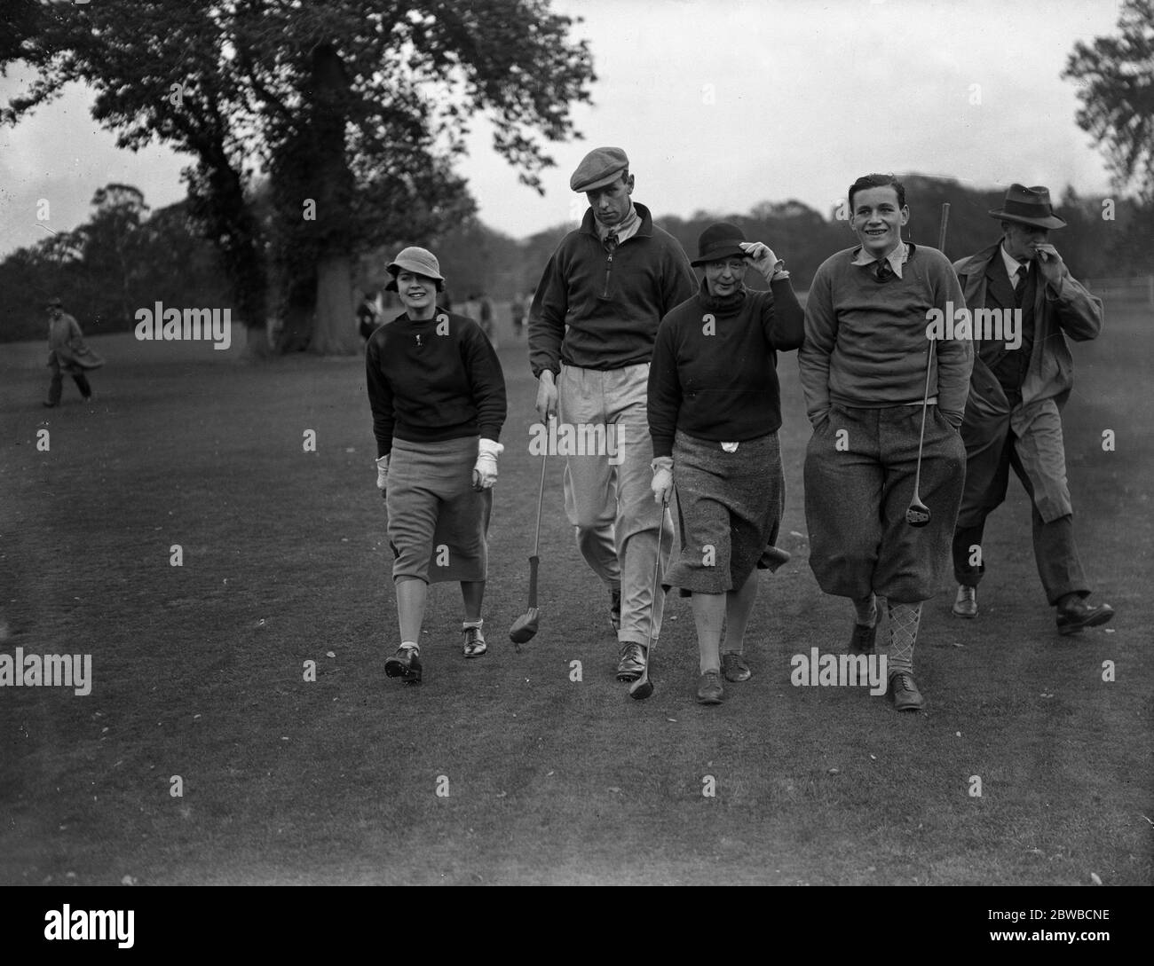 Miss Fishwick 's Ladies v Oxford University at Wentworth . Miss Habbidge , J C Bond , Miss Ramsden , R N Lawrie . Stock Photo