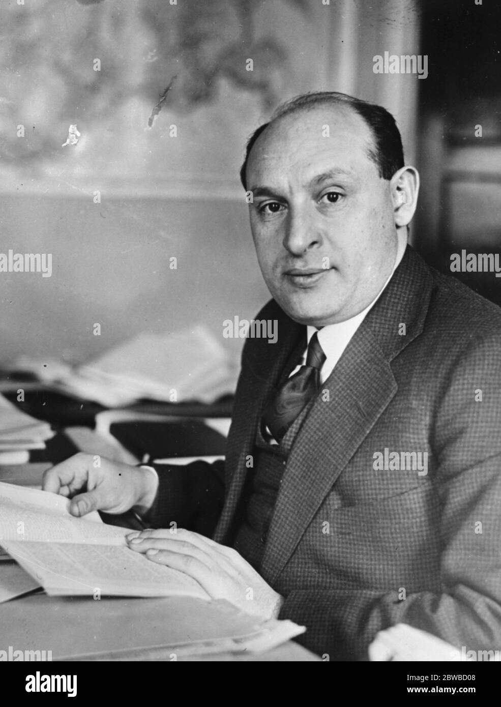 Soviet Russia 's representative in the US . Although Soviet Russia is not recognised by the US government , the Soviet Union is represented in Washington by Boris Skvirsky . Boris Skvirsky at his desk . 5 February 1927 Stock Photo