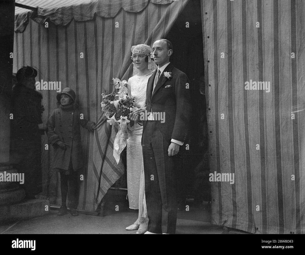 Wedding of the Honourable Ralph Beaumont and Miss Christine Wray at St Georges Church , Hanover Square . 23 March 1926 Stock Photo
