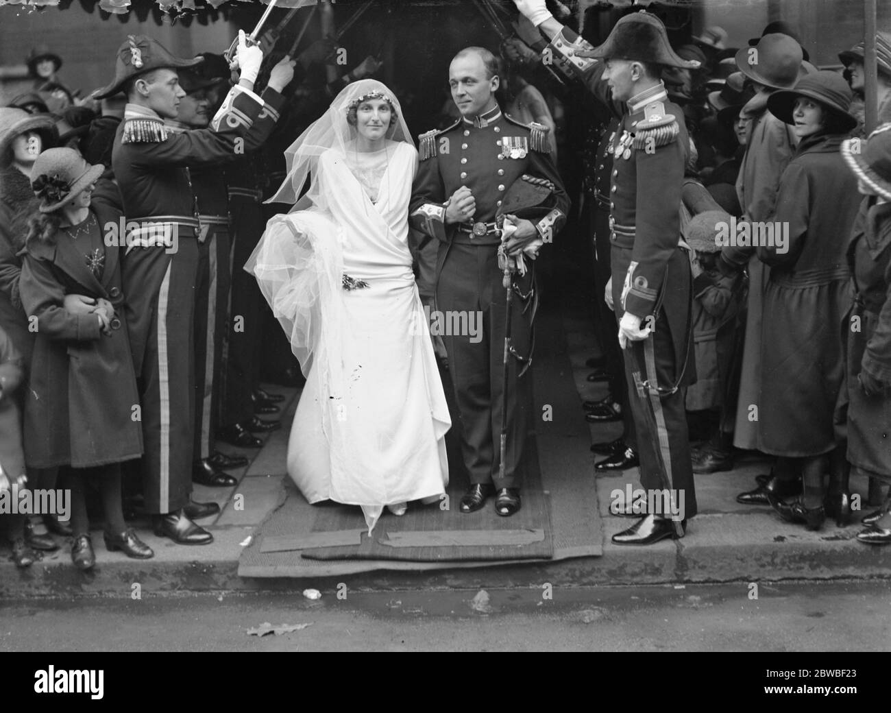 Wedding of Lieut Peveril William Powlett and Miss Helen Crombie at the Holy Trinity , Sloane Street 29 October 1923 Stock Photo