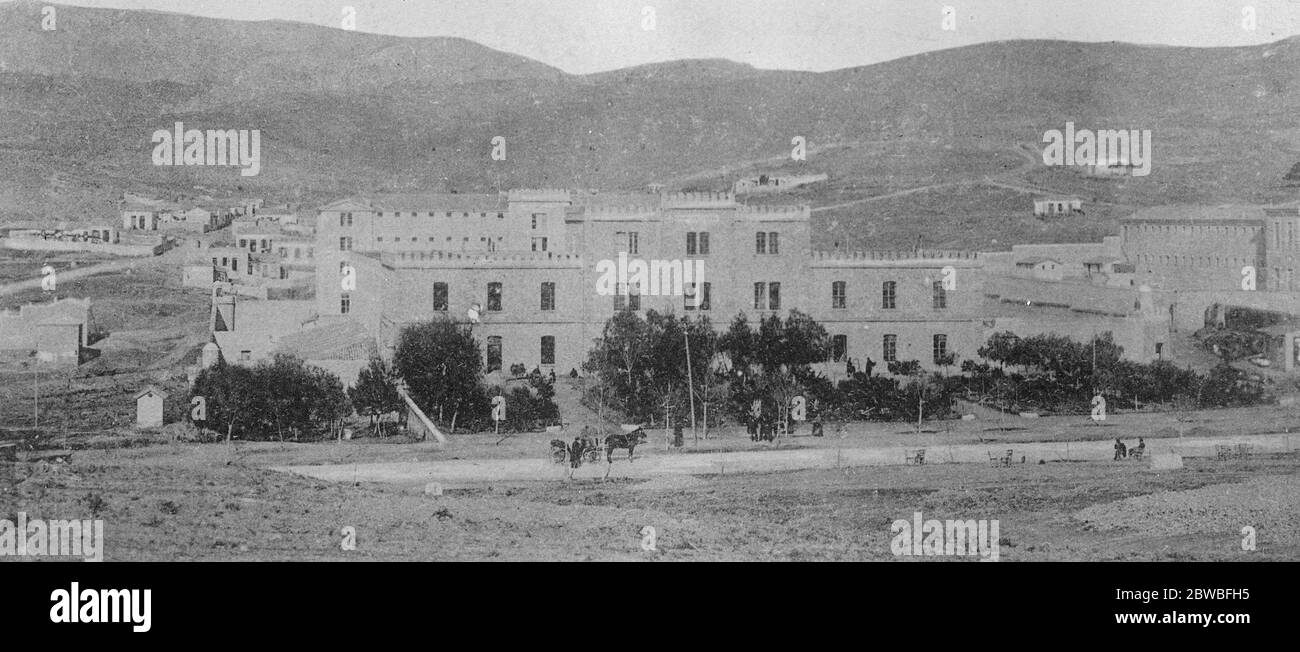 The Greek executions . The Averoff Prison , Athens , where the ex Greek Ministers sentenced to death were taken and the two leaders sentenced to imprisonment for life were left .  30 November 1922 Stock Photo