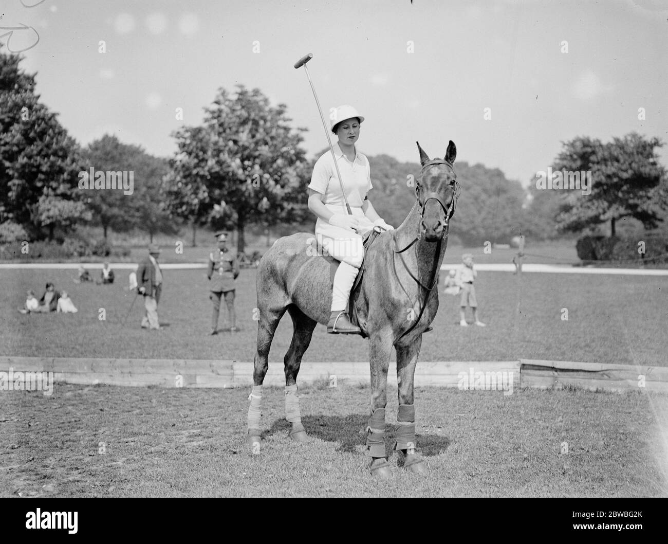 The Southdown Ladies Polo Club at the Royal Artillery ground at Preston Park , Brighton , Sussex . Miss D'Arcy Defries . 1933 Stock Photo