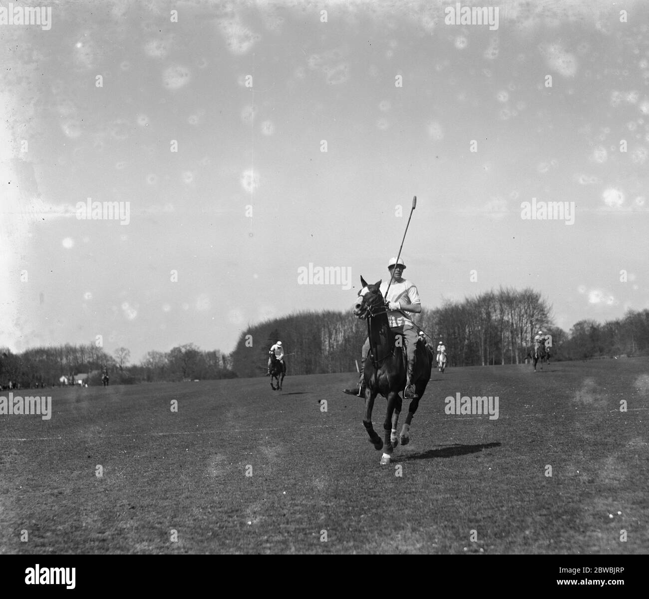 Polo at Tidworth . Lord Dalmeny for the English team . 1921 Stock Photo