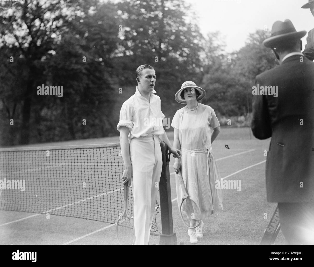 Hon tennis hi-res stock photography and images - Alamy