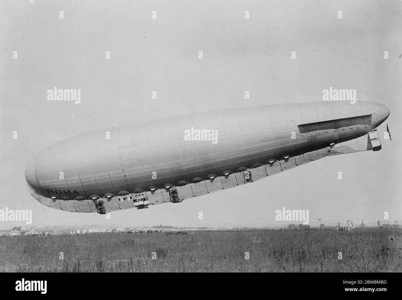 Roma 20s hi-res stock photography and images - Alamy