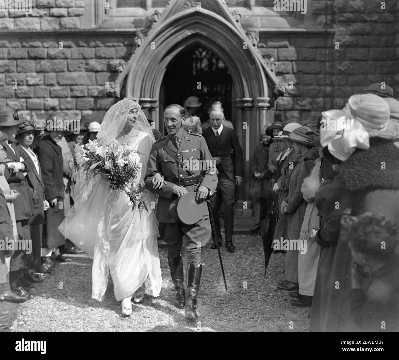 Wedding of LieutCol C T Raikes , D S O , South Wales Borderers and Miss Dorothy Wilson Fox at St Thomas a Becket chuch, Northaw , Heartsfordshire 31 August 1923 Stock Photo