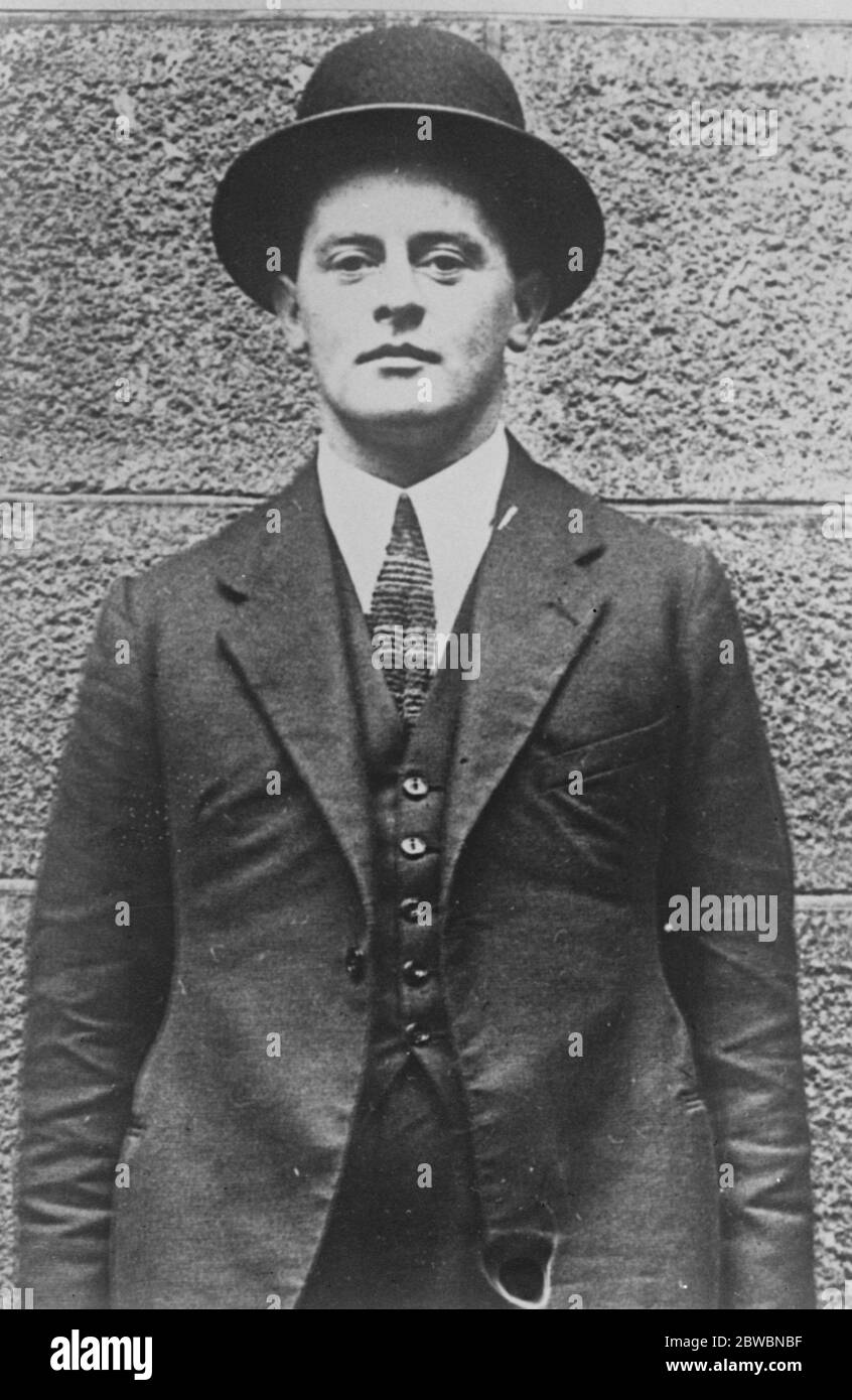 Information wanted by Scotland Yard . Henry Dunbar , aged 31 , commission agent . Charged with conspiring with a man giving name of Michael O ' Toole , not in custody , for attempting to obtain the sum of £500 by means of the confidence trick . 24 October 1923 Stock Photo