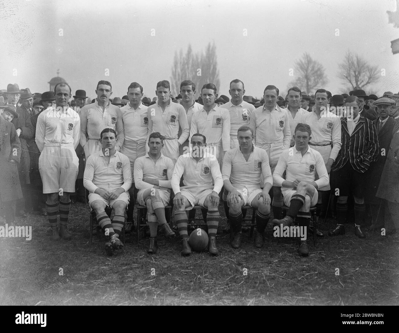 Rugby Match of the Season in the 1922 Five Nations Championship England versuse Scotland at Twickenham , London The English team Unknown order John Middleton , Cyril Lowe , Edward Myers , Alastair Smallwood , James Pitman , Dave Davies (c) , Cecil Kershaw , Geoffrey Conway , Peveril William-Powlett , Robert Duncan , Ron Cove-Smith , John Maxwell-Hyslop , Tom Voyce , Wavell Wakefield and Leo Price , England Test debuts JA Middleton, IJ Pitman, PBR William-Powlett 18 March 1922 Stock Photo