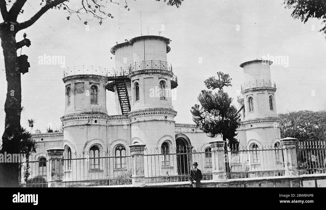Public Buildings Seriously Damaged By Earthquake A serious earthquake is reported from Quito the capital of Ecudor resulting in considerable damage to property . The Astronomical Observatory 19 March 1923 Stock Photo