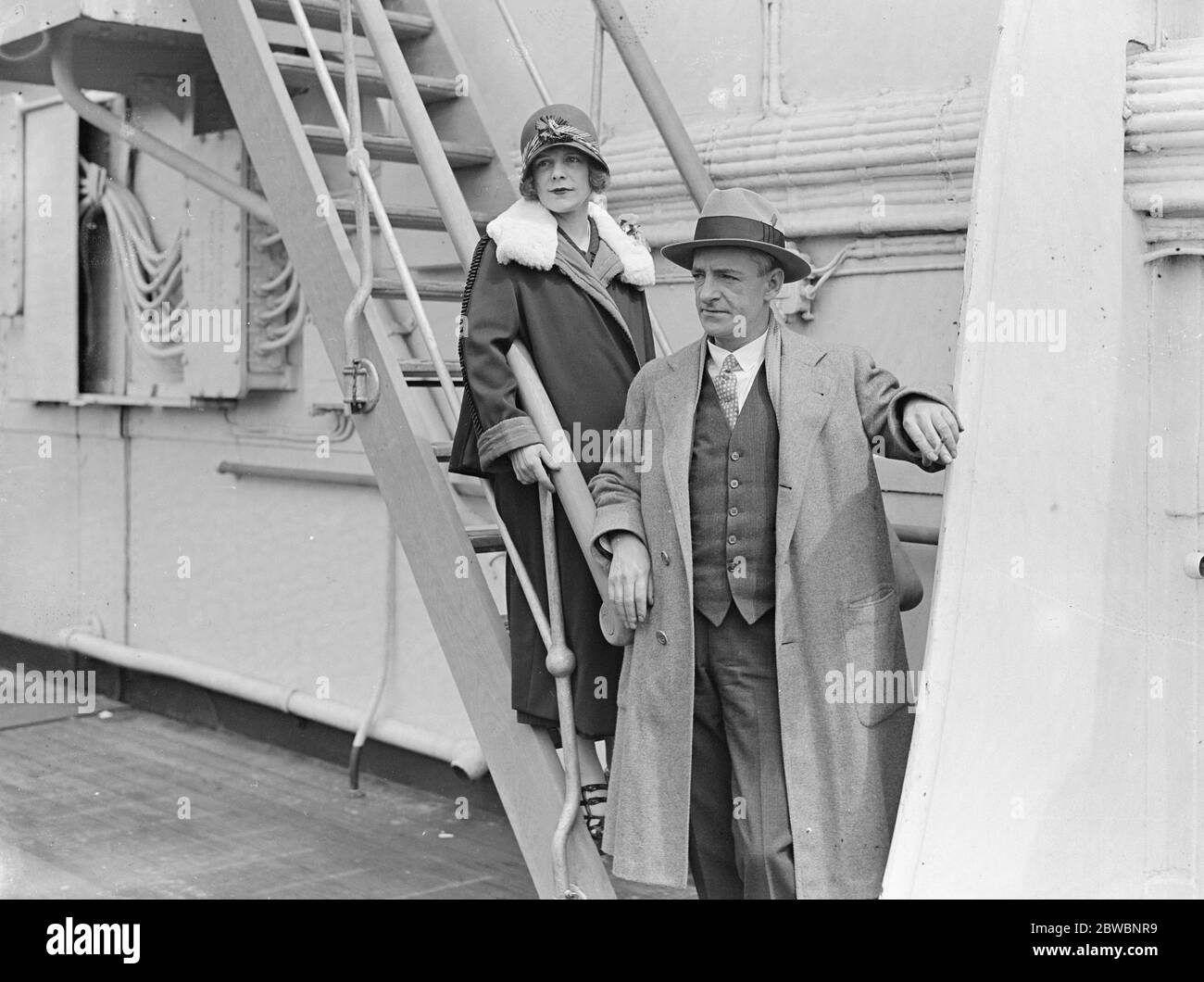SS Berengaria arrival at Southampton Mr Pat Sullivan ( creator of ' Felix the cat ' ) with Mrs Sullivan Stock Photo