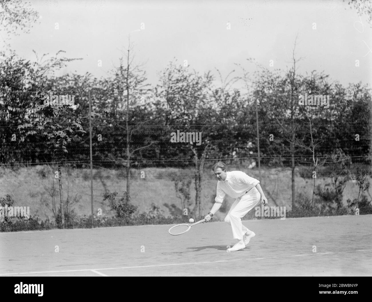 The world 's hard courts lawn tennis championships at Brussels . N Ferrier ( Switzerland ) . 15 May 1922 Stock Photo