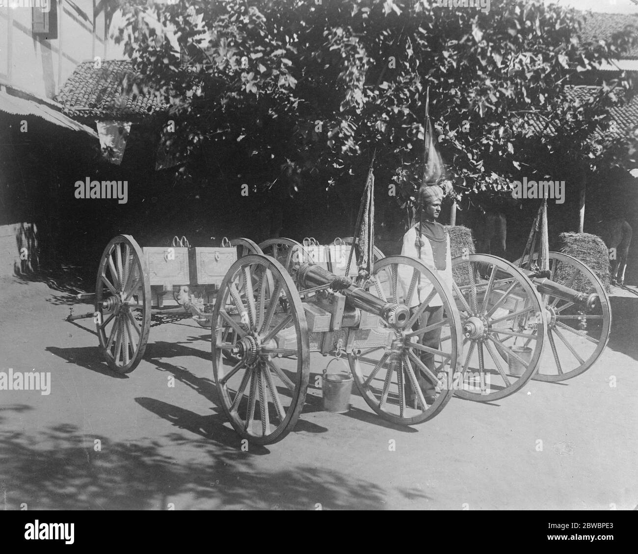 1920s Black And Gold High Resolution Stock Photography and Images Alamy