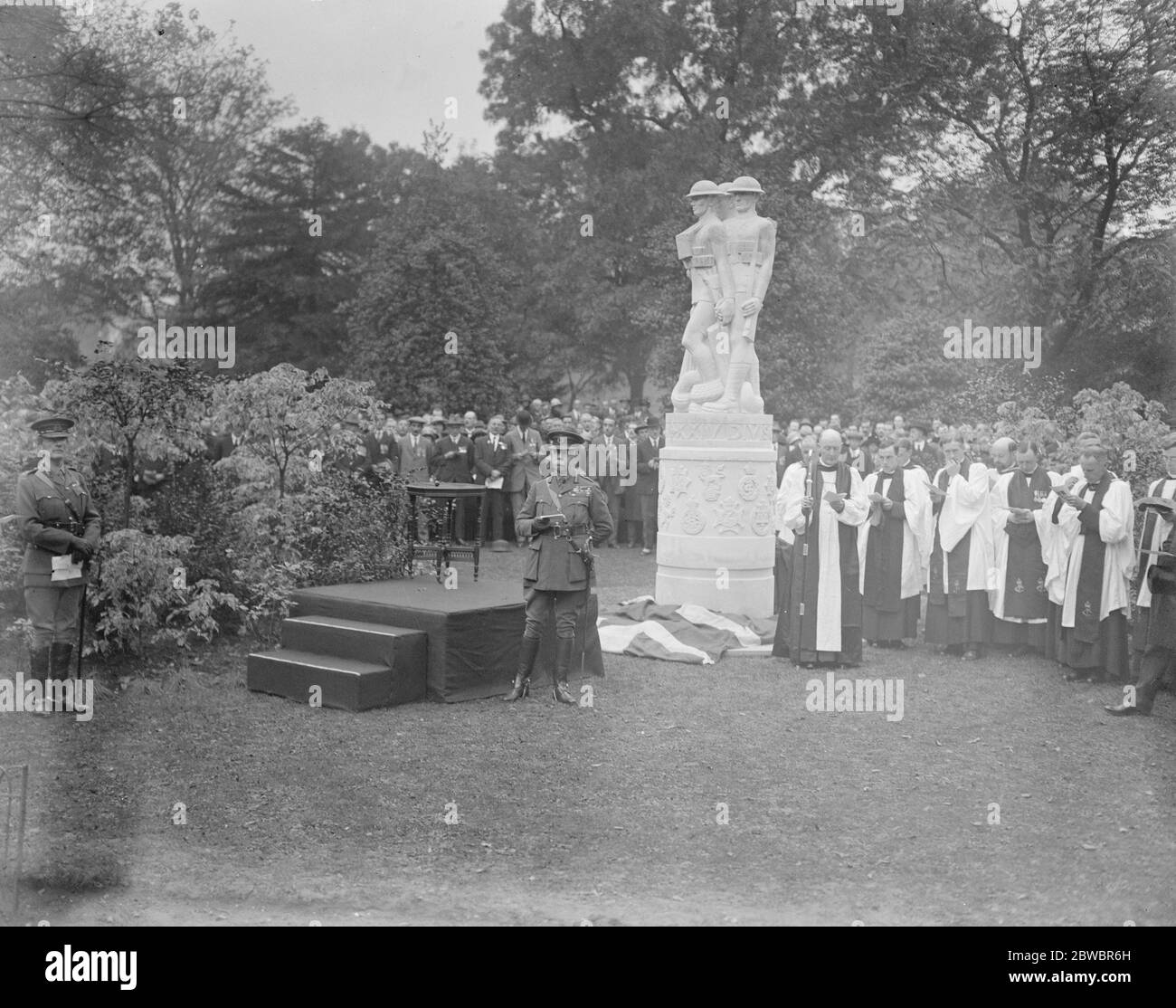 Striking memorial to brave 24th General Lord Plumer speaking after unveiling the impressive memorial in Batterea Park to the 24 Division 4 October 1924 Stock Photo