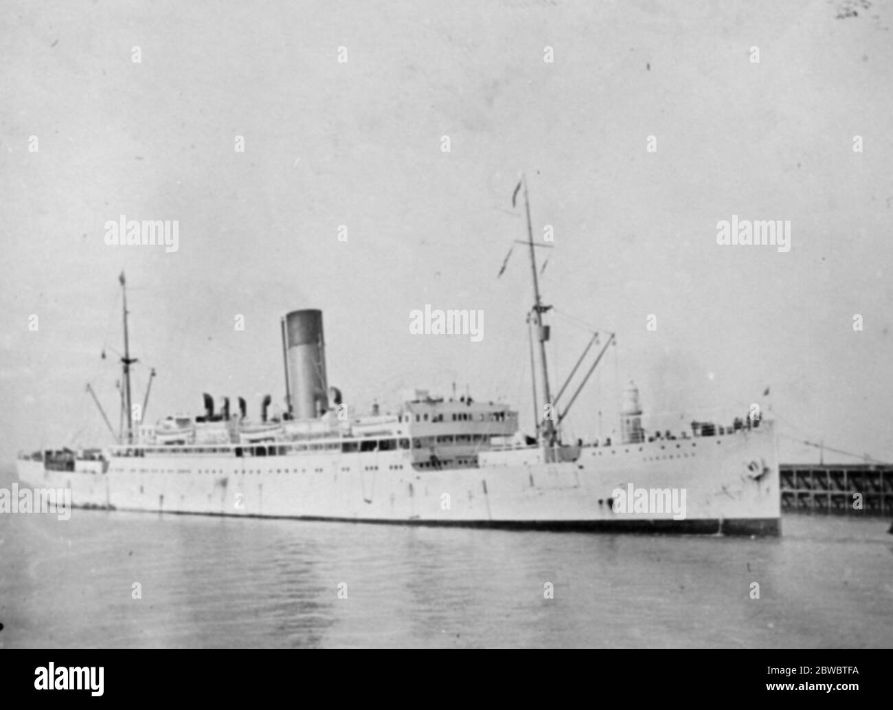 Mystery of Brittish liner ' s call The liner Coronado , from which a wireless call for help was received . For some time afterwards there was no further new on the vessel 30 December 1925 Stock Photo