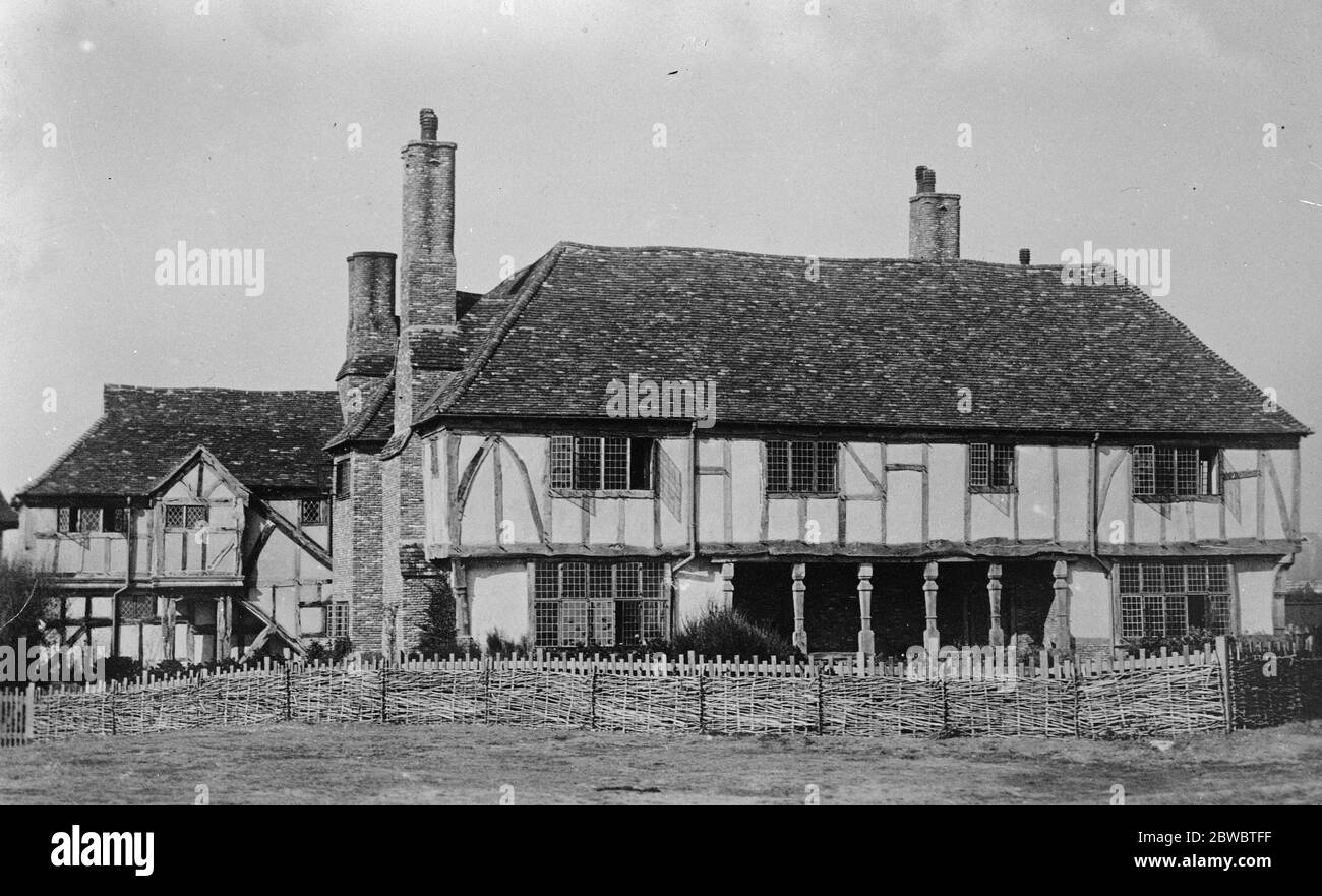 The Prince 's stay at Sandwich . Small Downs House , Sandwich Bay , Kent , where the Prince of Wales arrived to spend the first stage of his convalescence . 8 April 1926 Stock Photo