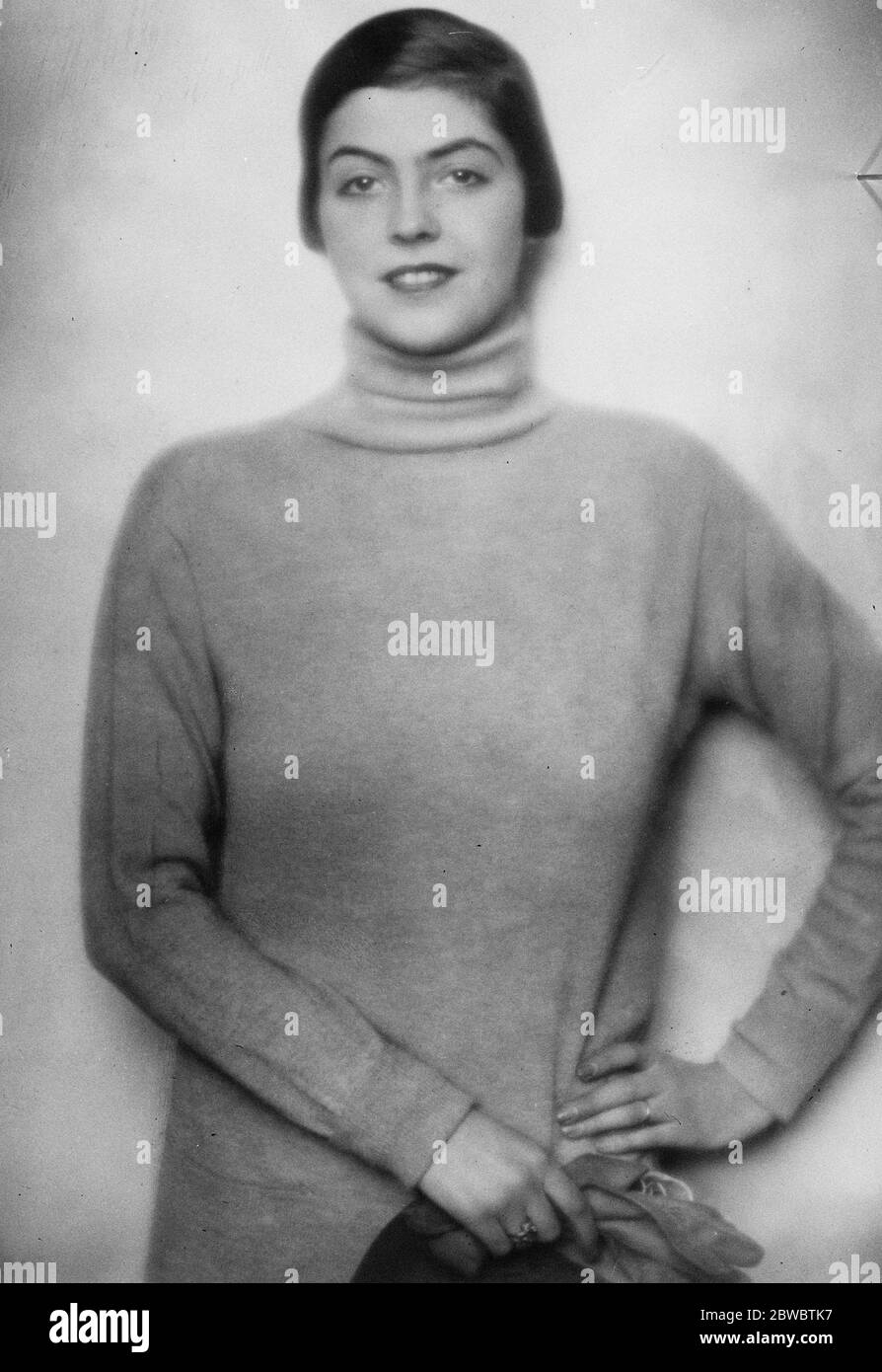 American woman cricketers for England . Miss Gerda Baye , of New York , who is captaining a team of American Lady cricketers who are to make a tour in England this summmer . 8 June 1926 Stock Photo