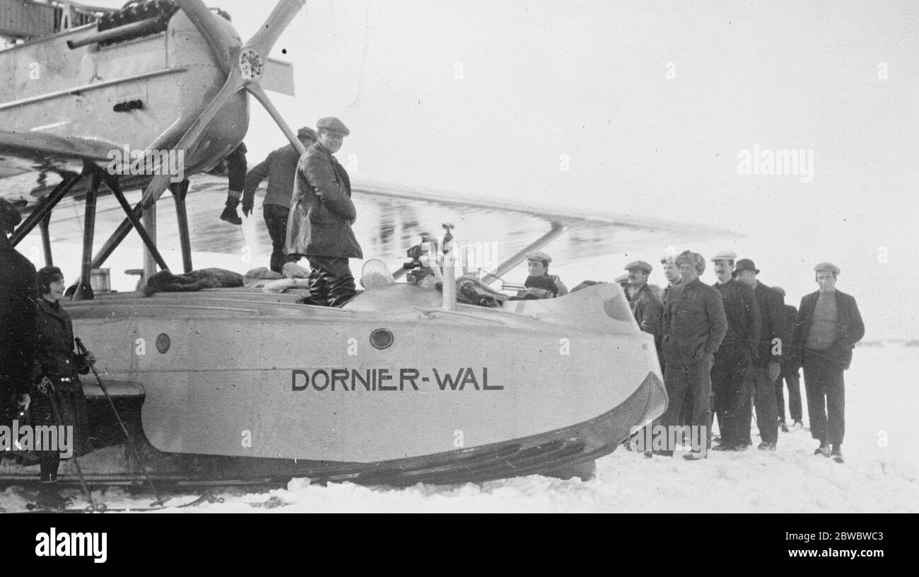 Mystery of Amundsen , first photographs of the start of the Amundsen Ellsworth polar flight Making Amundsen ' s plane N 25 ready for the start . Riiser Larsen is seen taking his place in the cockpit 17 June 1925 Stock Photo