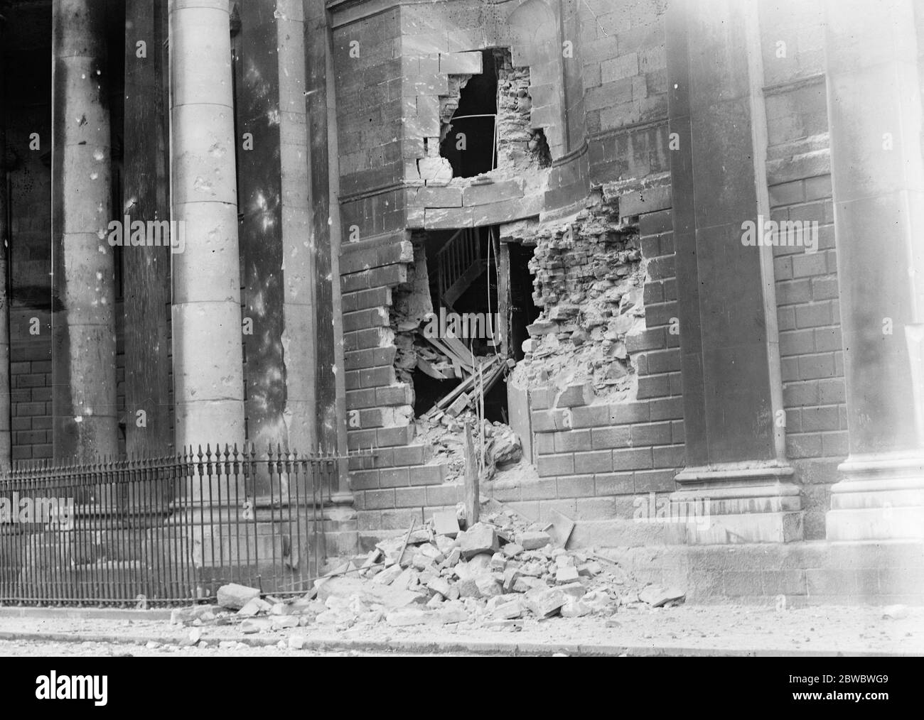 The Great Battle Of Dublin The Capture Of The Four Courts Dublin A Gap ...