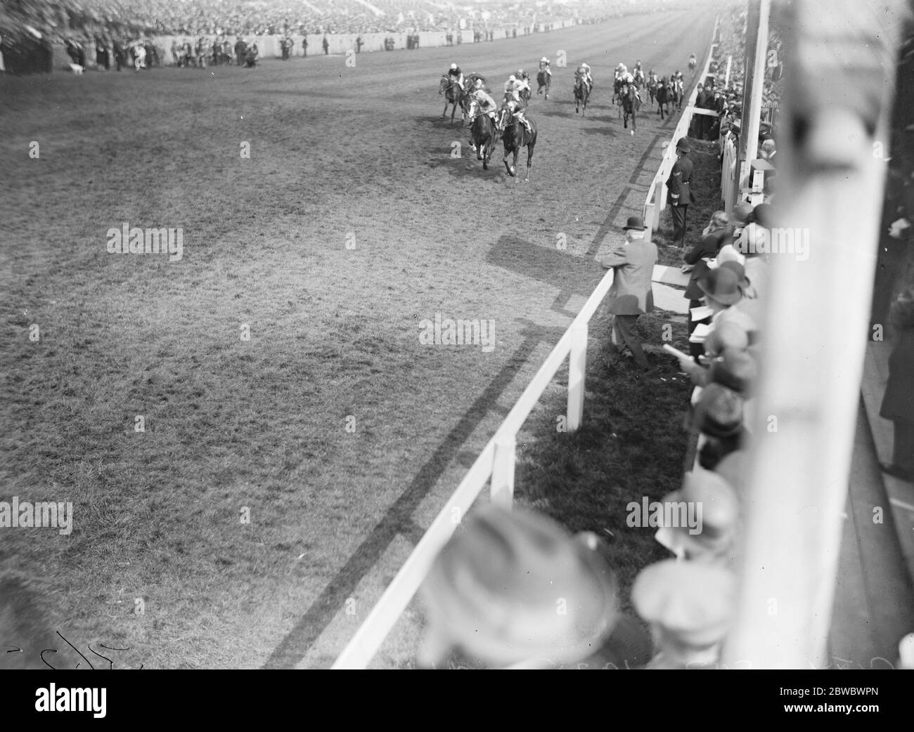 Outsider wins the ' City and Suburban ' at Epsom The city and Suburgan Handicap at Epsom was won by ' Greek Bachelor ' 22 April 1925 Stock Photo