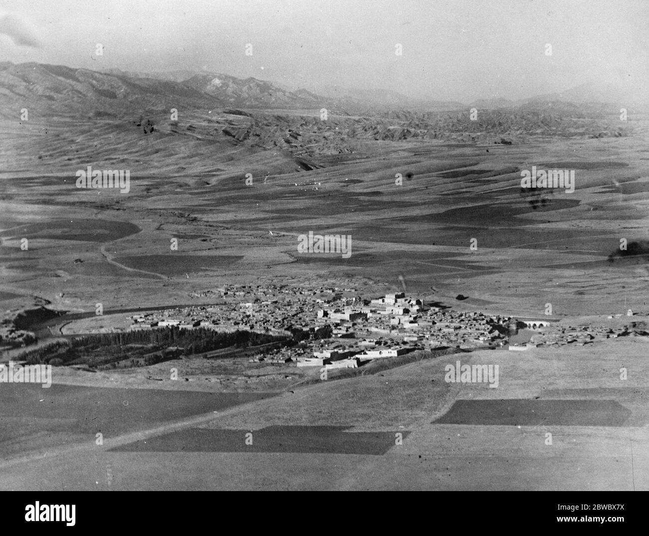 Grave Mosul developments , Turks reported to be driving the christians northwards A view of Zakho where some of the escaping christians are in a terrible state of destitution . Silk weaving is the main industry of peaceful little town . 16 September 1925 Stock Photo