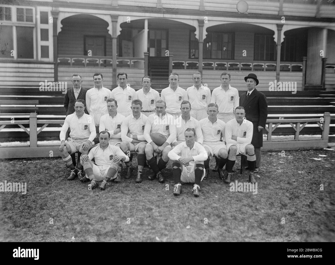 England versus Wales in rugby match at Cardiff . The English team . Back row left to right : W H Acton ( Referee ) , R G Hanvey , E Stanbury , H C Burton , H G Petiton , H C Catcheside , H J Kittermaster and Engr Cmdr S F Coopper , R N ( R U Secretary ) . Middle row : A Robson , J S Tucker , A T Voyce , W W Wakefield , W G E Luddington , R Hamilton Wickes , A R Aslett . On ground : T E S Francis and J R B Worton . 16 January 1926 Stock Photo